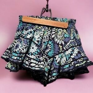 aerie Rock ‘n Ruffle Blue Green Floral Skort Elastic Waistband Size XS Like New!